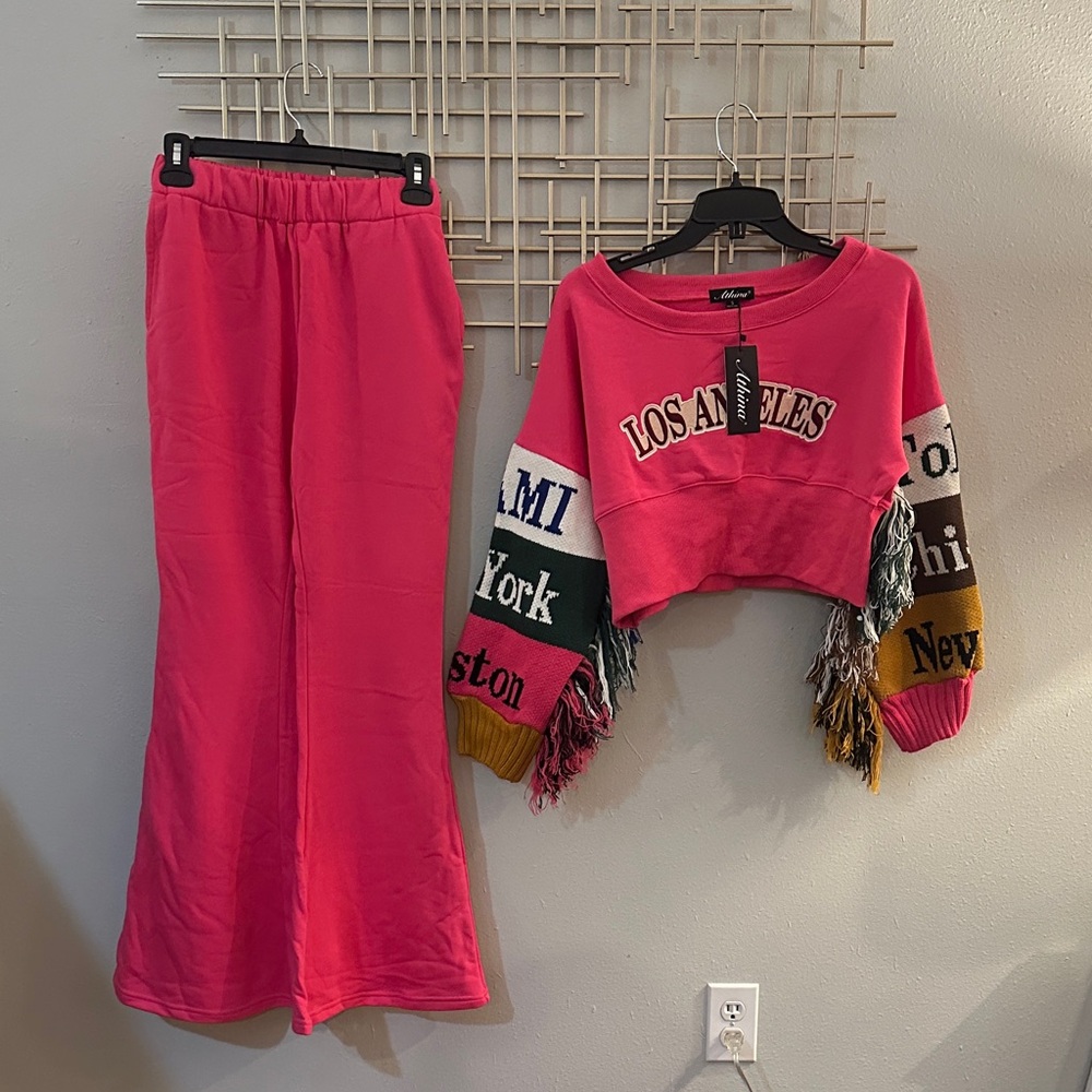 Pink Los Angeles sweat set.